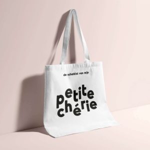 Petite Chérie visuele identiteit logo ontwerp product ontwerp instagram templates
